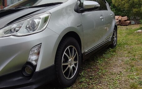 Toyota Aqua I, 2012 год, 800 000 рублей, 5 фотография
