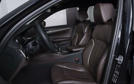 BMW 5 серия, 2017 год, 3 890 000 рублей, 10 фотография