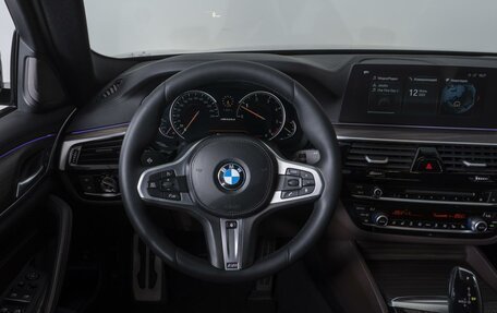 BMW 5 серия, 2017 год, 3 890 000 рублей, 13 фотография