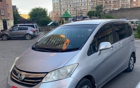 Honda Freed I, 2013 год, 1 200 000 рублей, 3 фотография