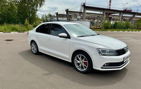 Volkswagen Jetta VI, 2015 год, 1 350 000 рублей, 2 фотография