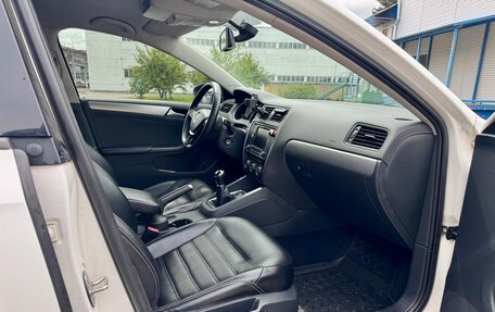 Volkswagen Jetta VI, 2015 год, 1 350 000 рублей, 13 фотография