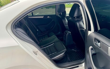 Volkswagen Jetta VI, 2015 год, 1 350 000 рублей, 16 фотография