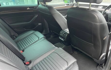 Volkswagen Passat B8 рестайлинг, 2016 год, 1 750 000 рублей, 12 фотография