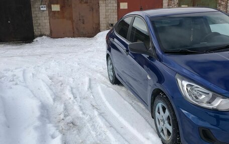Hyundai Solaris II рестайлинг, 2012 год, 750 000 рублей, 5 фотография