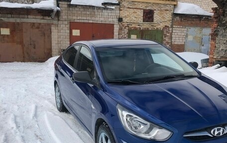 Hyundai Solaris II рестайлинг, 2012 год, 750 000 рублей, 8 фотография