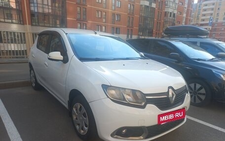 Renault Sandero II рестайлинг, 2015 год, 600 000 рублей, 2 фотография