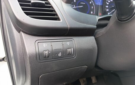 Hyundai Solaris II рестайлинг, 2013 год, 699 000 рублей, 11 фотография