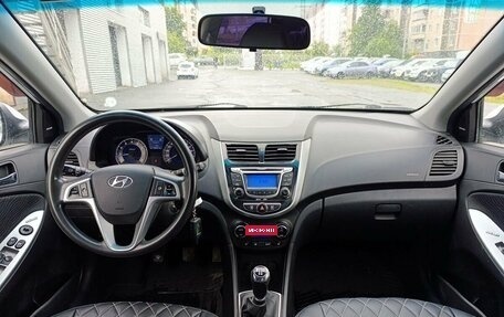 Hyundai Solaris II рестайлинг, 2013 год, 699 000 рублей, 16 фотография