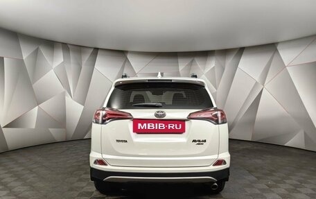 Toyota RAV4, 2017 год, 2 055 000 рублей, 8 фотография