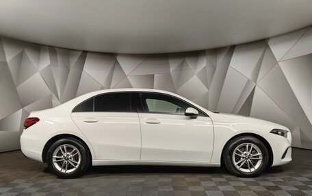 Mercedes-Benz A-Класс, 2019 год, 2 193 000 рублей, 6 фотография