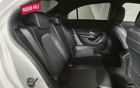 Mercedes-Benz A-Класс, 2019 год, 2 193 000 рублей, 16 фотография
