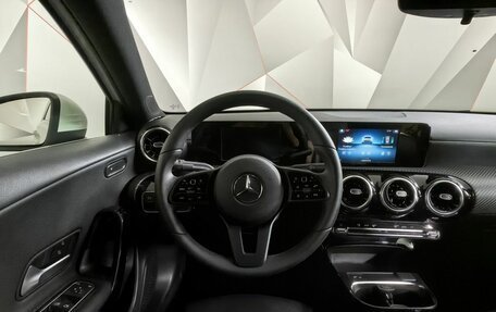 Mercedes-Benz A-Класс, 2019 год, 2 193 000 рублей, 20 фотография