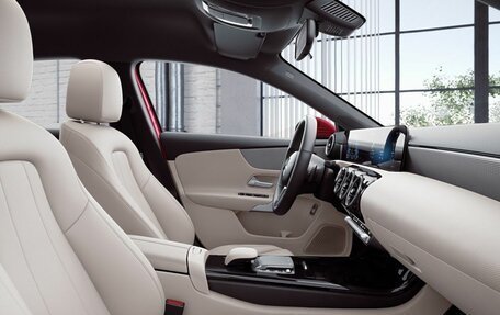 Mercedes-Benz A-Класс, 2020 год, 2 750 000 рублей, 11 фотография