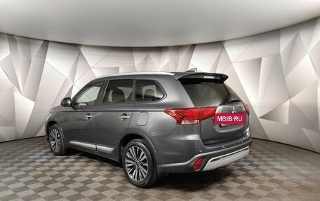 Mitsubishi Outlander III рестайлинг 3, 2019 год, 1 699 000 рублей, 4 фотография