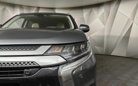 Mitsubishi Outlander III рестайлинг 3, 2019 год, 1 699 000 рублей, 18 фотография