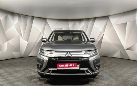 Mitsubishi Outlander III рестайлинг 3, 2019 год, 1 699 000 рублей, 7 фотография