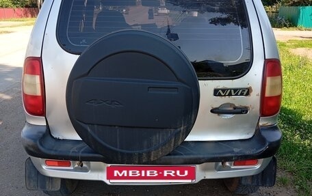 Chevrolet Niva I рестайлинг, 2003 год, 235 000 рублей, 4 фотография
