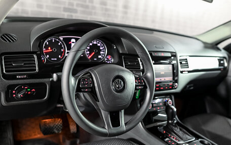 Volkswagen Touareg III, 2012 год, 2 620 000 рублей, 12 фотография