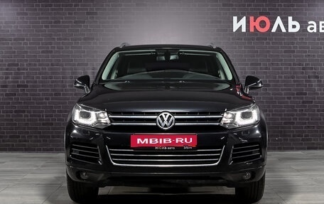 Volkswagen Touareg III, 2012 год, 2 620 000 рублей, 2 фотография