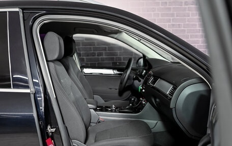 Volkswagen Touareg III, 2012 год, 2 620 000 рублей, 11 фотография