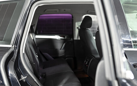 Volkswagen Touareg III, 2012 год, 2 620 000 рублей, 21 фотография