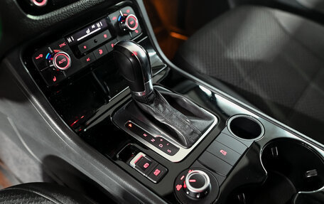 Volkswagen Touareg III, 2012 год, 2 620 000 рублей, 16 фотография