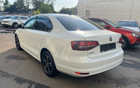 Volkswagen Jetta VI, 2016 год, 899 000 рублей, 4 фотография