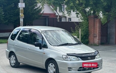 Toyota Corolla Spacio II, 2000 год, 438 000 рублей, 2 фотография