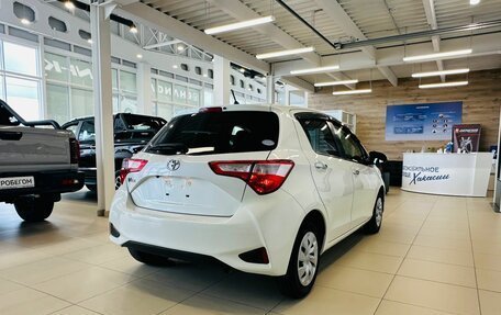 Toyota Vitz, 2019 год, 1 179 000 рублей, 6 фотография