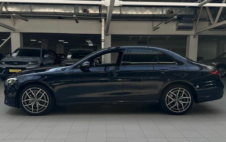 Mercedes-Benz E-Класс, 2020 год, 4 100 000 рублей, 4 фотография