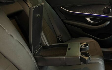 Mercedes-Benz E-Класс, 2020 год, 4 100 000 рублей, 21 фотография