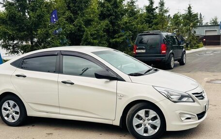 Hyundai Solaris II рестайлинг, 2015 год, 1 200 000 рублей, 1 фотография