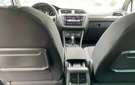 Volkswagen Tiguan II, 2018 год, 2 100 000 рублей, 11 фотография
