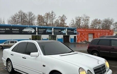 Mercedes-Benz E-Класс, 1996 год, 290 000 рублей, 2 фотография