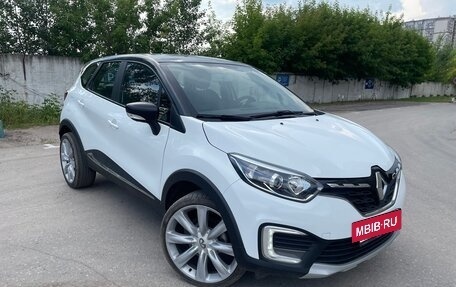 Renault Kaptur I рестайлинг, 2021 год, 1 390 000 рублей, 2 фотография