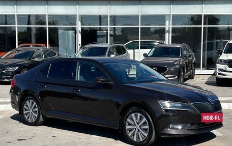 Skoda Superb III рестайлинг, 2016 год, 1 790 000 рублей, 3 фотография