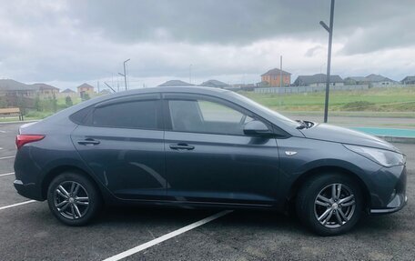 Hyundai Solaris II рестайлинг, 2021 год, 1 700 000 рублей, 4 фотография