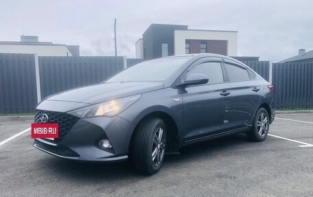 Hyundai Solaris II рестайлинг, 2021 год, 1 700 000 рублей, 2 фотография
