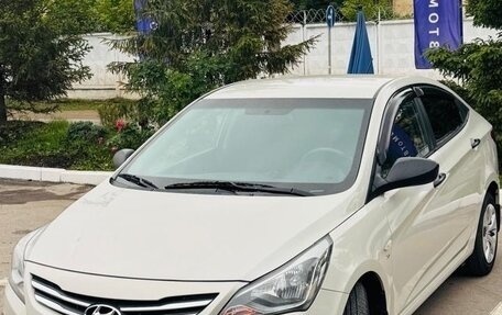 Hyundai Solaris II рестайлинг, 2015 год, 1 200 000 рублей, 3 фотография