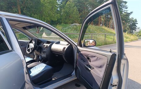 Mitsubishi Carisma I, 2000 год, 320 000 рублей, 4 фотография
