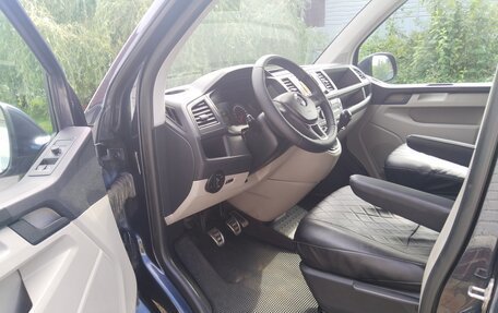 Volkswagen Caravelle T6 рестайлинг, 2015 год, 2 380 000 рублей, 12 фотография
