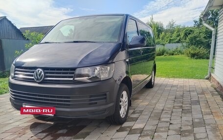 Volkswagen Caravelle T6 рестайлинг, 2015 год, 2 380 000 рублей, 5 фотография