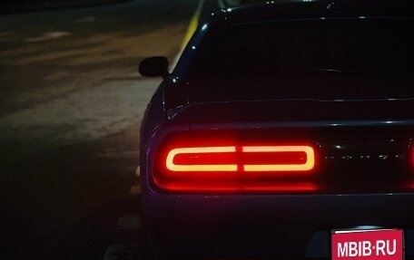 Dodge Challenger III рестайлинг 2, 2016 год, 5 000 000 рублей, 3 фотография
