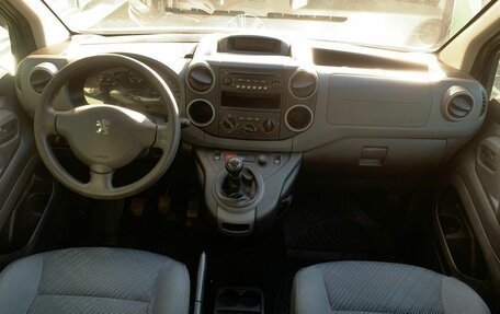 Peugeot Partner II рестайлинг 2, 2011 год, 555 111 рублей, 9 фотография