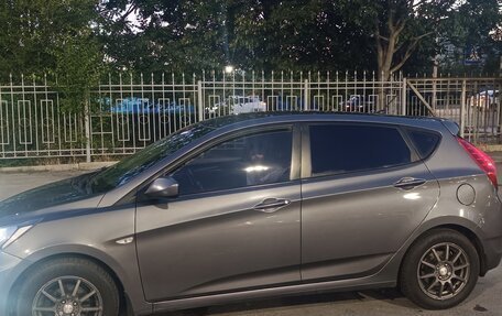 Hyundai Solaris II рестайлинг, 2013 год, 950 000 рублей, 3 фотография
