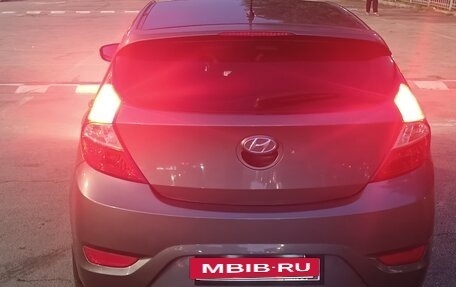 Hyundai Solaris II рестайлинг, 2013 год, 950 000 рублей, 4 фотография