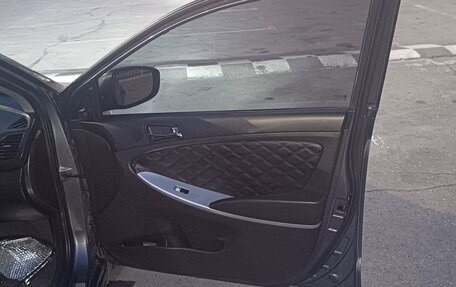 Hyundai Solaris II рестайлинг, 2013 год, 950 000 рублей, 7 фотография