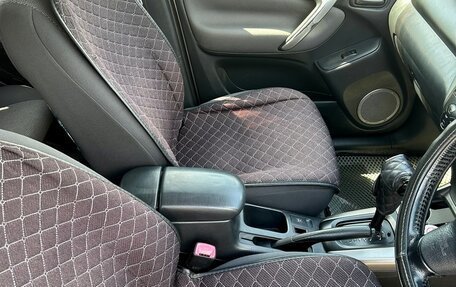 Toyota RAV4, 2005 год, 970 000 рублей, 7 фотография