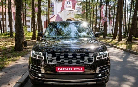 Land Rover Range Rover IV рестайлинг, 2021 год, 12 950 000 рублей, 2 фотография